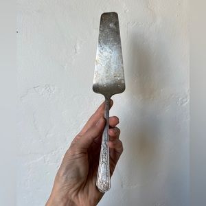 Antique vintage silver plate cake pie server serveware serve-ware